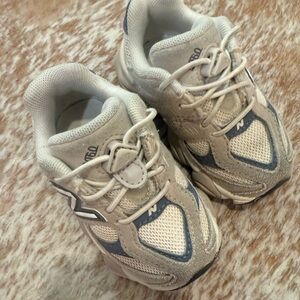 New Balance 9060 Toddler Sneakers Size 5C!
